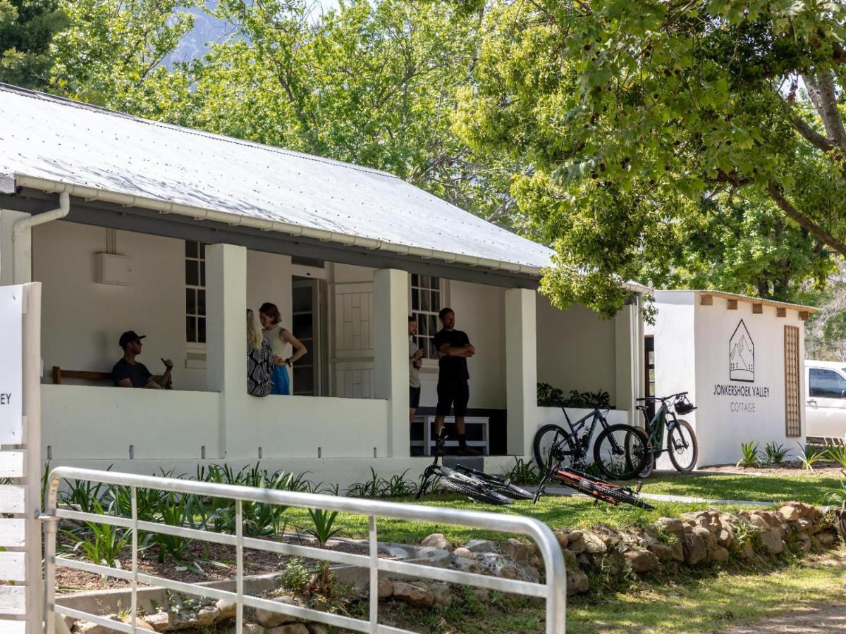 Jonkershoek Valley Cottage สเตลเลนบอช ภายนอก รูปภาพ