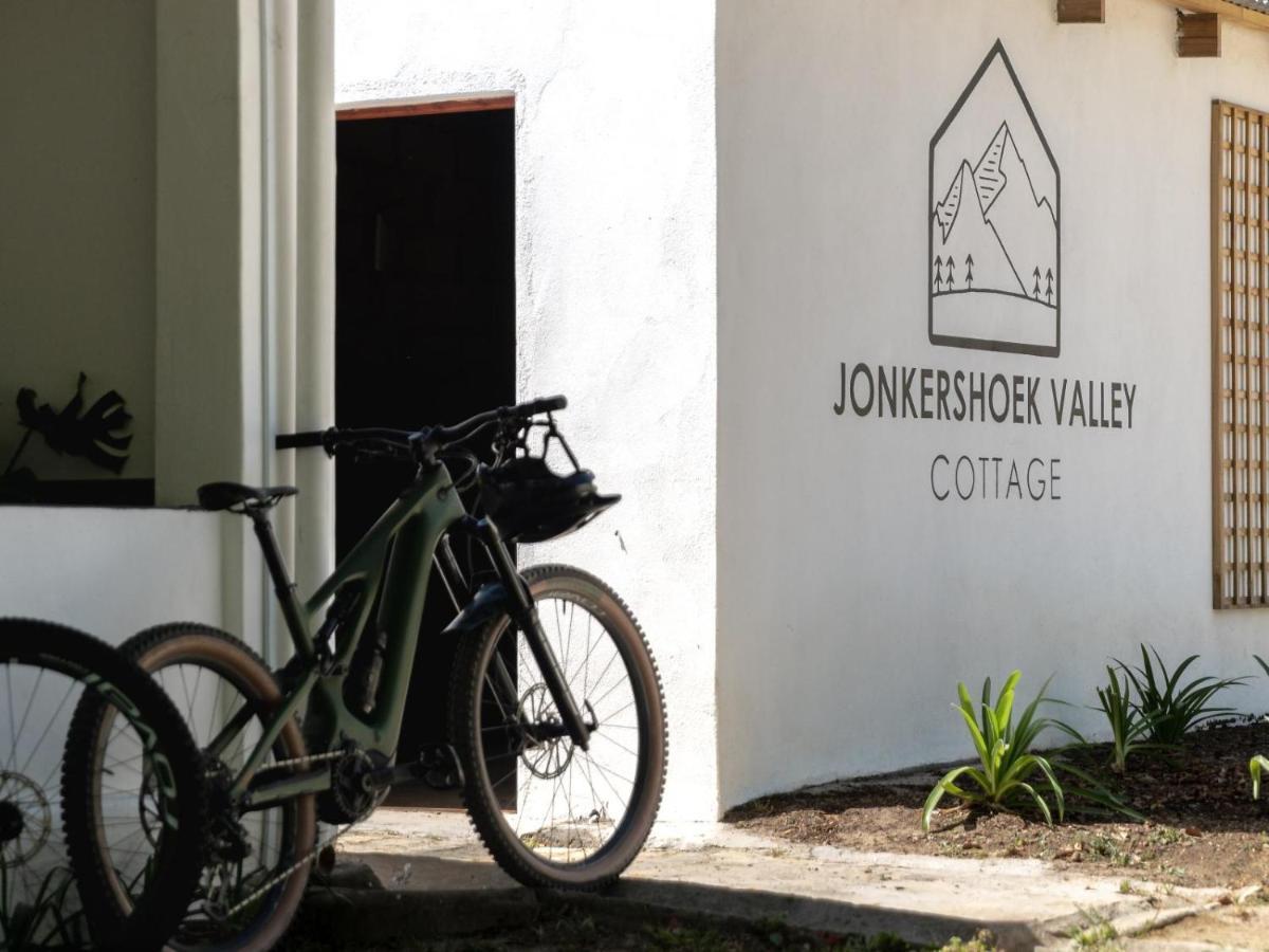 Jonkershoek Valley Cottage สเตลเลนบอช ภายนอก รูปภาพ